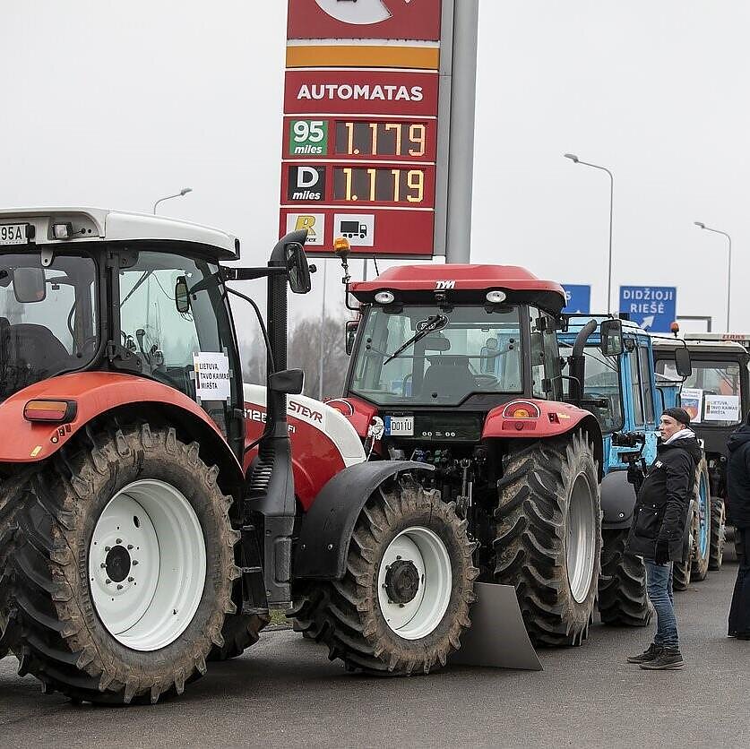 LRT archyvas, Traktoriai