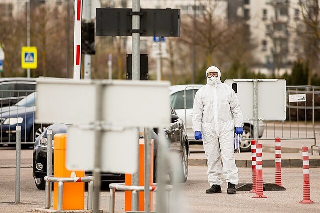 Žinios. Dėl smarkiai išaugusių testavimo apimčių mobilūs punktai koreguoja darbą
