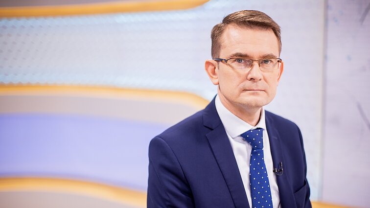 Dulkys nusprendė: gyvybiškai svarbių sričių darbuotojai galės dirbti net ir sirgdami besimptome COVID-19 forma
