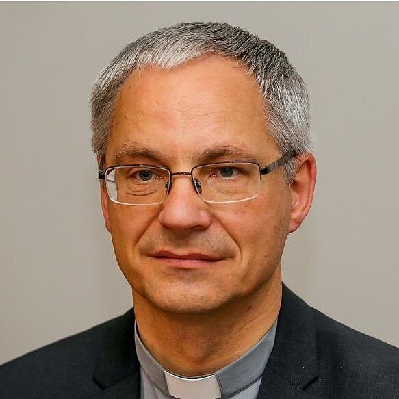 Mažoji studija. Kultūra ir religija. Kodėl Bažnyčia, išlaikiusi vienybę okupacijos sąlygomis, šiandien atrodo pakrikusi ir pasimetusi?