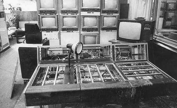 Sugrįžus į LRT 1991 m. rugpjūčio 22 d. TV aparatinėje. 