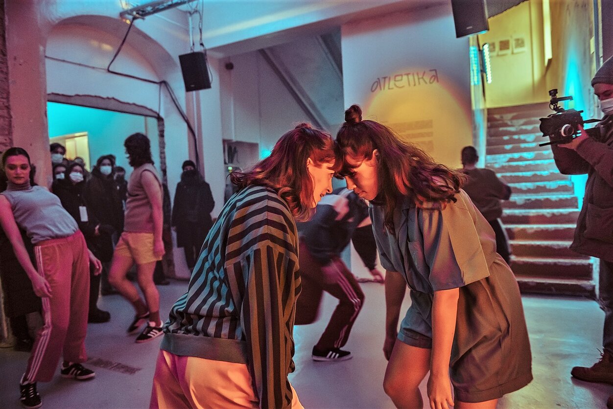 „Me two“ spektaklis „Savoj krūvoj“