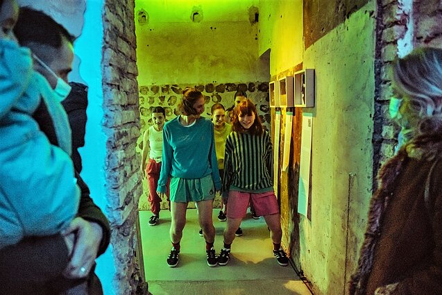 „Me two“ spektaklis „Savoj krūvoj“