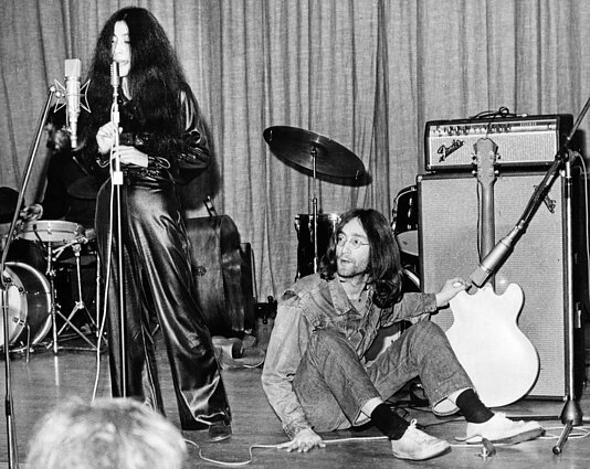Yoko Ono ir Johnas Lenonnas