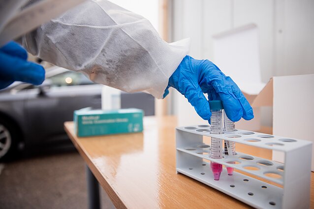 Žinios. Konstitucinis Teismas: reikalavimas darbuotojams testuotis dėl COVID-19 neprieštaravo Konstitucijai