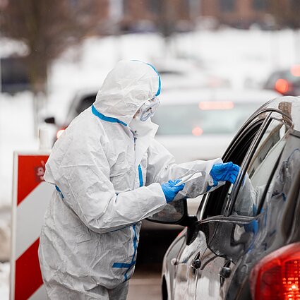 Lietuvos diena. Praėjusią parą nustatyta 9490 naujų COVID-19 atvejų