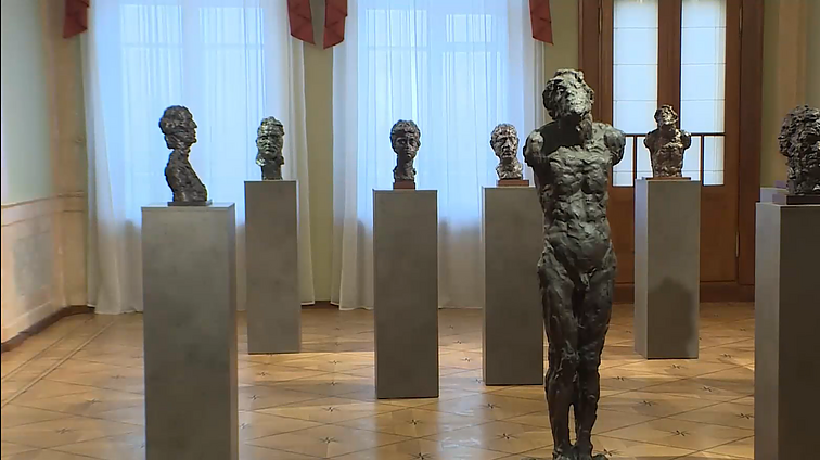 Litvako Brennerio darbų paroda: kūrybą pripažino Paryžiaus kultūros elitas, kviestas kurti Einsteino portreto