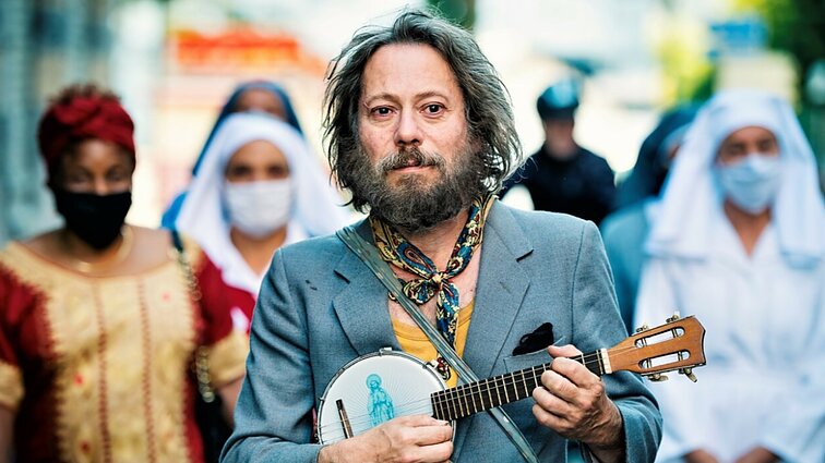 Išvyskite kine: radijo žurnalistas Joaquinas Phoenixas, festivalis „Žiemos ekranai“ ir aukso paieškos su Zacu Efronu