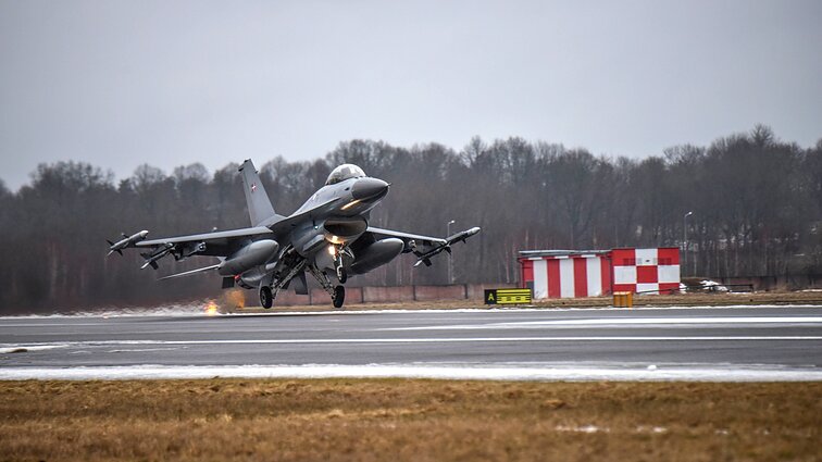 NATO oro policijos misijos pastiprinimo sutikimo ceremonija Lietuvos karinių oro pajėgų Šiaulių aviacijos bazėje