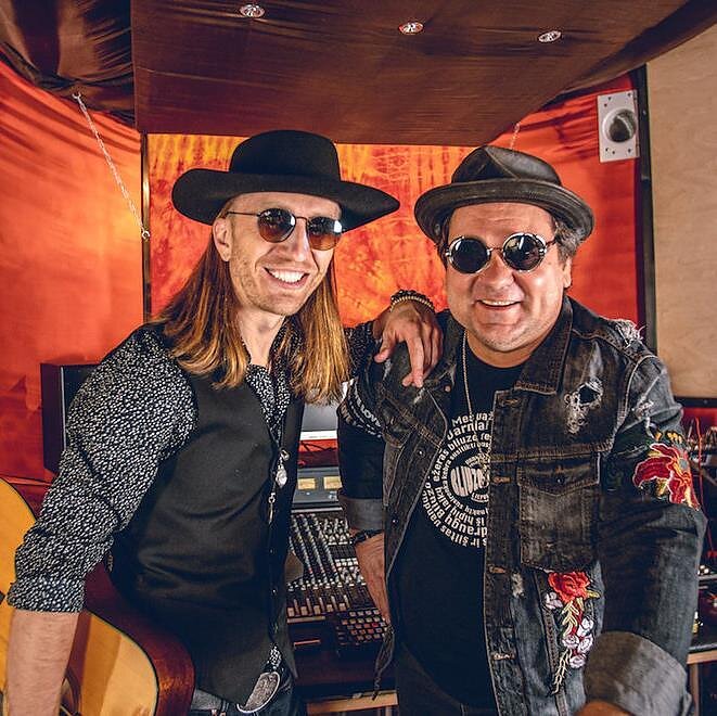 Justino Šeiboko nuotr., Muzikantai Robertas Semeniukas ir Aleksandr Belkin