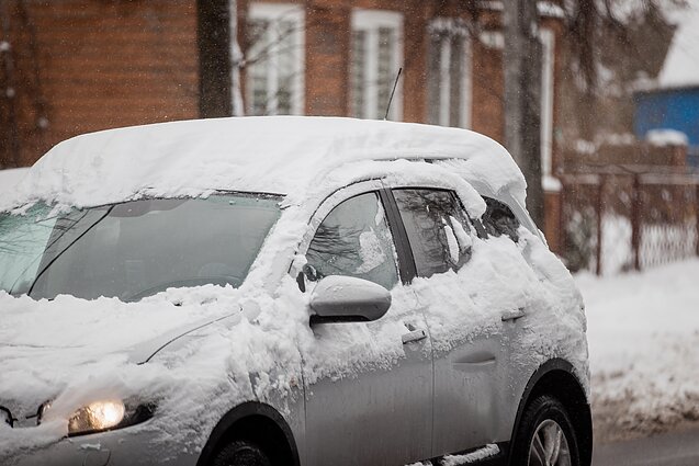 Žinios. Pūga pasiekė ir kitas Europos šalis – Lenkijoje sutriko eismas