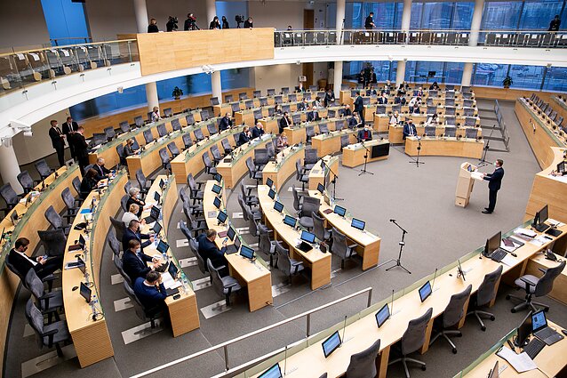 Nesutarimų valdančiojoje koalicijoje pažymėta Seimo sesija: trukdo ne konservatorių dominavimas, o nesikalbėjimas