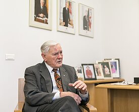 Valdas Adamkus Valdas Adamkus