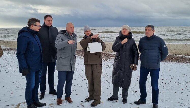 Audros nusiaubtus paplūdimius aplankęs Gentvilas: vien nauju smėliu situacijos nepakeisime, orai tik nuožmės