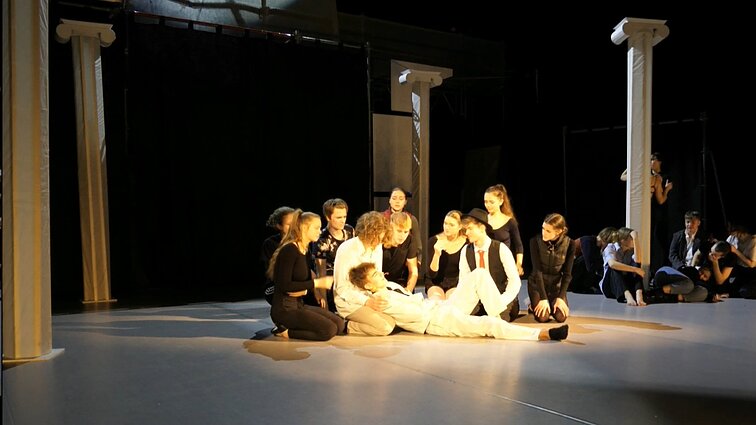 Čiurlionio menų mokyklos abiturientų „Meilė ir mirtis Veronoje“ – jau šį savaitgalį: nors kūrinys – tragedija, svarbiausia yra meilė