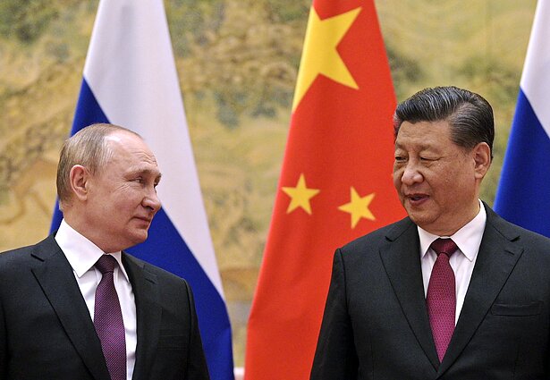 Vladimiras Putinas ir Xi Jinpingas Vladimiras Putinas ir Xi Jinpingas