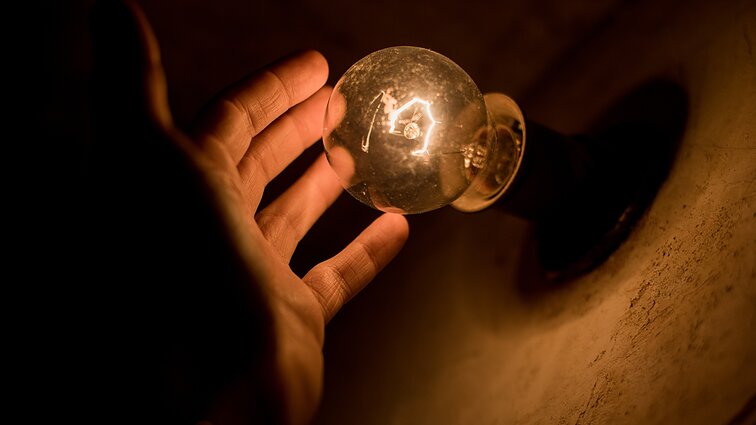 Žinios. Energijos kainos šiurpą kelia visos Europos gyventojams: Estijos lietuvio elektros sąskaita išaugo net 7 kartus