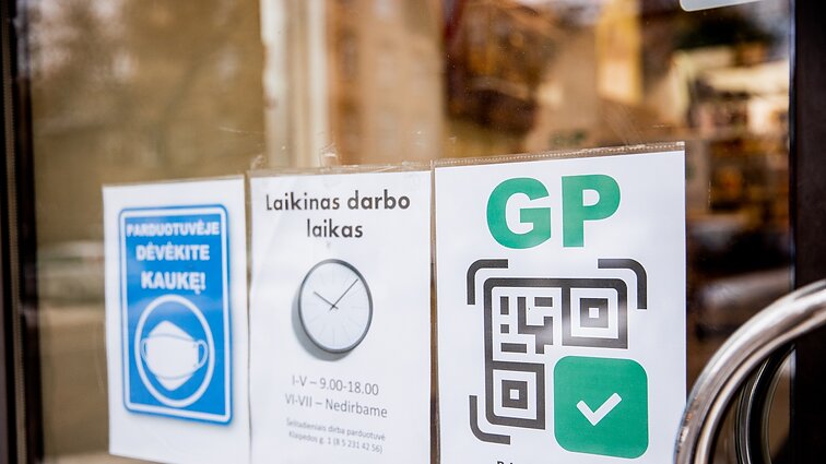 Galimybių paso atsisakyta, bet opozicija lauks KT sprendimo: Vyriausybė tikina bylos nutraukti neprašysianti