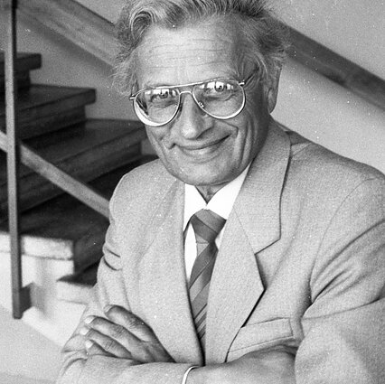 Toks gyvenimas su Zita Kelmickaite. Pokalbis su poetu, dainų tekstų autoriumi Stasiu Žlibinu apie meilę gamtai, ryšius su kompozitoriais ir neblėstantį optimizmą