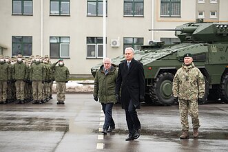 Minimos tarptautinio NATO bataliono dislokavimo Lietuvoje metinės; Arvydas Anušauskas, Gitanas Nausėda