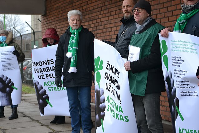 Klaipėdoje – palaikymo akcija streikuojantiems „Achemos“ darbuotojams