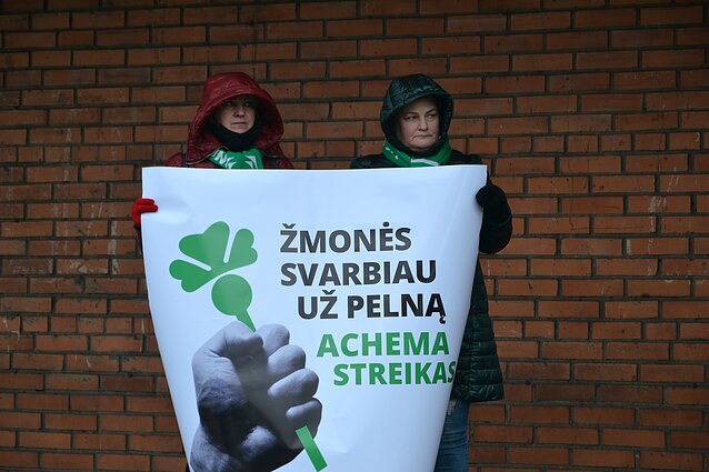 Klaipėdoje – palaikymo akcija streikuojantiems „Achemos“ darbuotojams