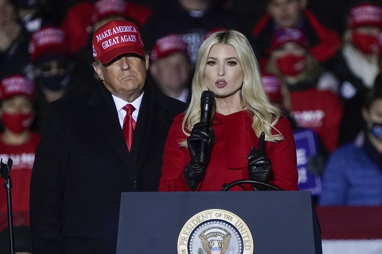 Donaldas Trumpas ir Ivanka Trump Donaldas Trumpas ir Ivanka Trump
