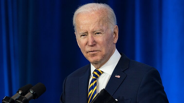 Žinios. Bidenas paragino Amerikos piliečius nedelsiant palikti Ukrainą