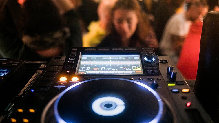 Labas rytas, Lietuva I d. Pasaulinę radijo dieną LRT OPUS kviečia į vėlyvuosius pusryčius ir meta iššūkį kolegoms