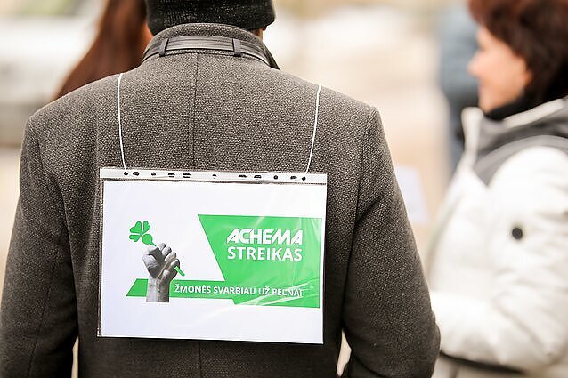 Streikas „Achemoje“ tęsiasi: mitingą generalinis direktorius vadina politiniu šou