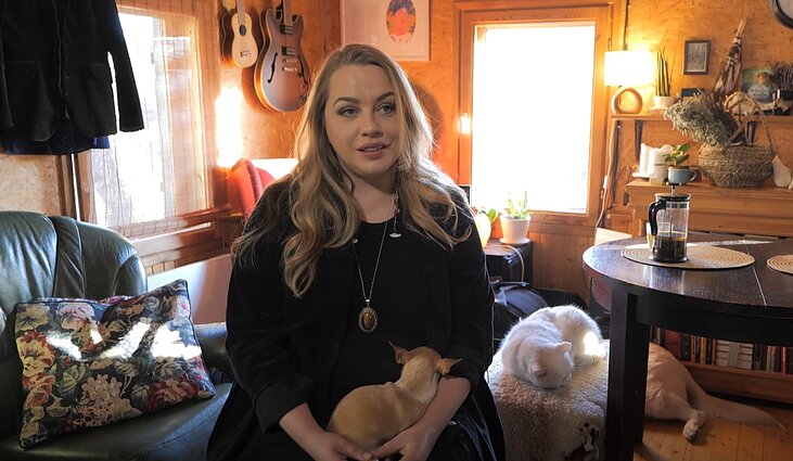 Laurita folkloru kviečia žmones pažinti lietuvišką kultūrą: per koncertus užsienyje dainuoja visi, žiūrovų nėra