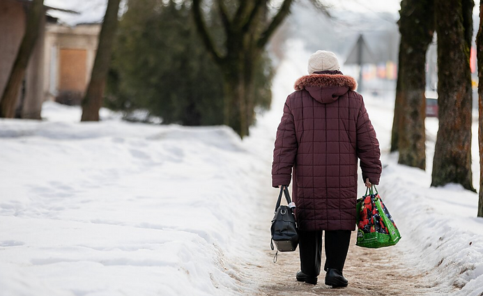 Panorama. Vidutinį atlyginimą gaunantis lietuvis gali įpirkti daugiau nei prieš 10 metų, tačiau specialistai įspėja – didėja ir nelygybė