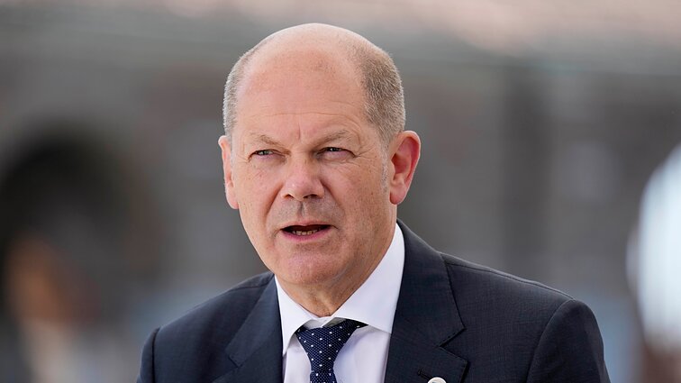 Žinios. Vokietijos kancleris vyksta į Maskvą ir sako, kad jo tikslas – neleisti karo Europoje