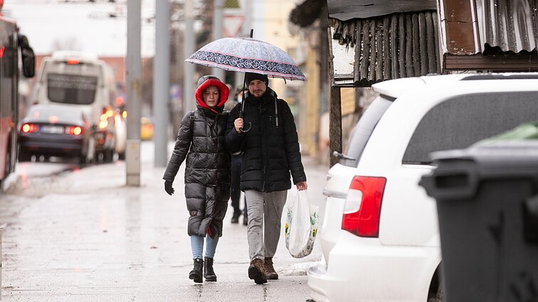 Orai primins ankstyvą pavasarį: nors sulauksime daugiau šilumos, Vasario 16-ąją pasitiksime su krituliais