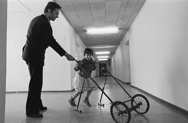 Virgilijus Šonta, iš ciklo „Mokykla – mano namai“ (1980–1983) Virgilijus Šonta, iš ciklo „Mokykla – mano namai“ (1980–1983)