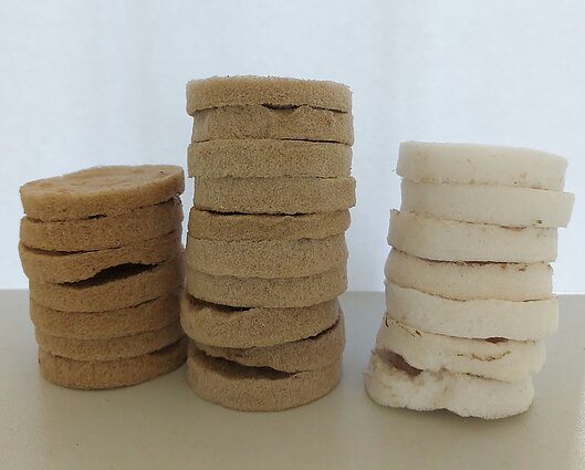 Aplinkos neteršiantis naftos teršalų sorbentas