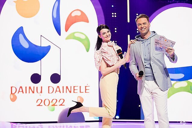 Dainų dainelė 2022. I laida. Jaunųjų atlikėjų scenoje – smagūs pasirodymai, pavasariška nuotaika ir pirmieji laureatai
