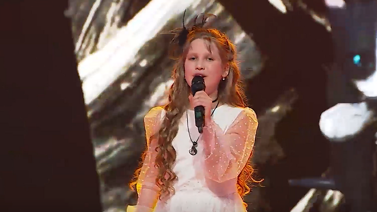 Dainų dainelė 2022. Elija Žėkaitė – „Piešinys juodu pieštuku“