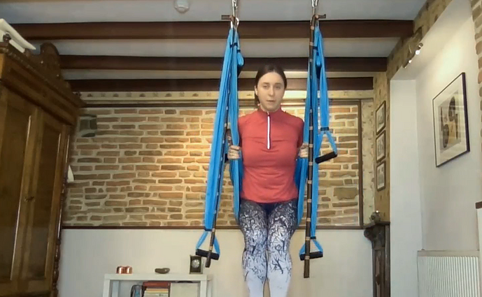 Oro jogos mankšta: instruktorės teigimu, šio sporto žavesį atranda ir vaikai, ir senjorai