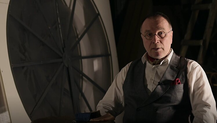 Daiktų istorijos. LSMU įkūrimo istorija, karantino metai Lietuvoje ir pasakojimas apie pulkininką leitenantą Grudzinską