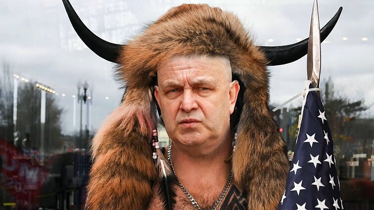 Dviračio žinios. Nausėdos kelionė į Ukrainą, plojimų įrašai bei nauji himno žodžiai