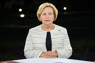 Rasa Juknevičienė Rasa Juknevičienė
