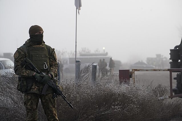 Apžvalgininkas apie pastarųjų metų situaciją Rytų Ukrainoje: atviras karas galutinai nužudys regioną