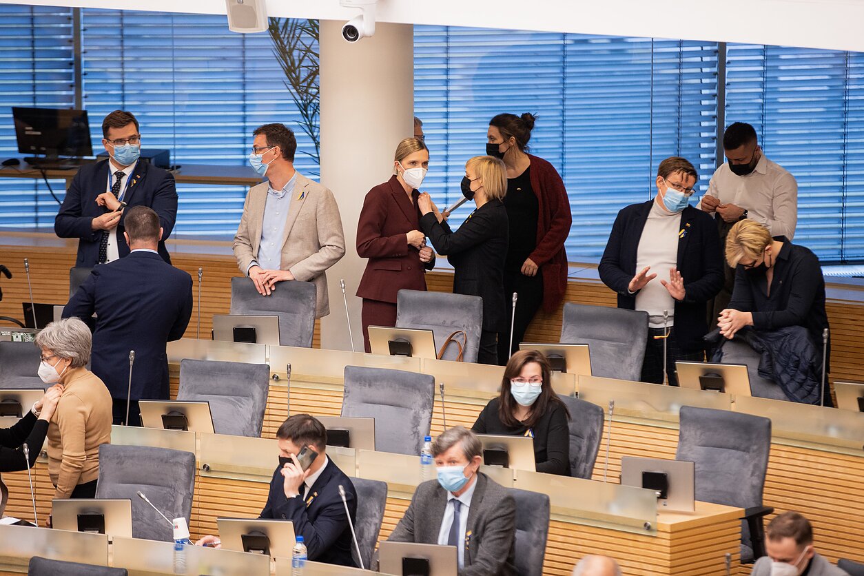 Seimas sprendžia dėl nepaprastosios padėties Lietuvoje įvedimo Seimas sprendžia dėl nepaprastosios padėties Lietuvoje įvedimo