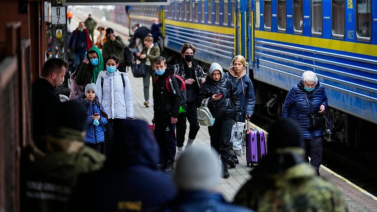 Žinios. JT pabėgėlių agentūros duomenimis, namus jau paliko daugiau nei 100 tūkst. ukrainiečių