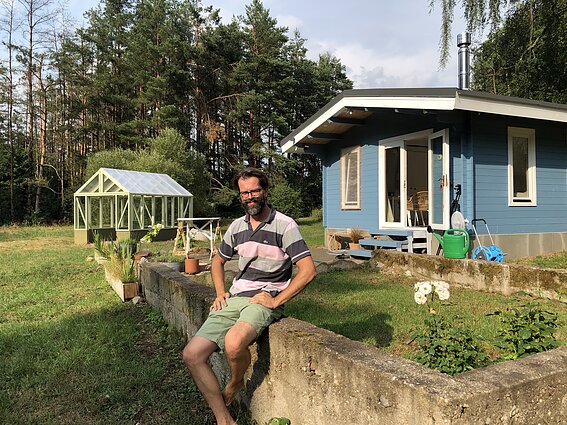 Kaip nebrangiai išsikraustyti į sodybą ir pačiam už 25 eurus susikonstruoti išmaniąją laistymo sistemą