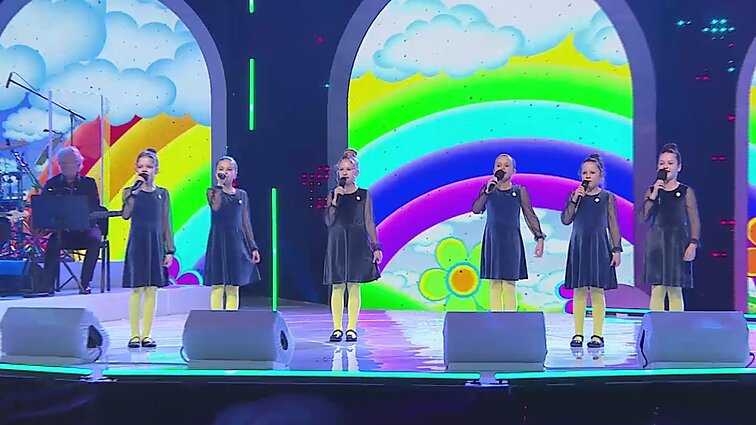 Dainų dainelė 2022. Mergaičių vokalinis ansamblis „Pūūūka“ – „Šimtas vabalų“