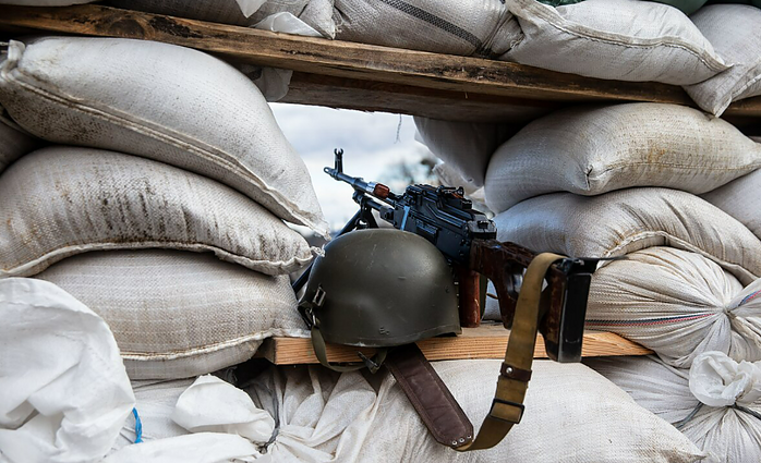 Žinios. Tyrėjai: Rusija į Ukrainos teritoriją jau permetė 75 proc. aplink kaimynę sukauptų karinių vienetų