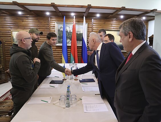 Antrasis Rusijos ir Ukrainos delegacijų derybų raundas