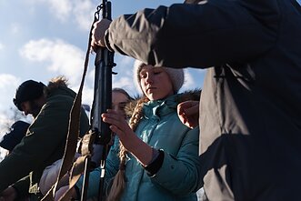 Civilians take up arms in Ukraine